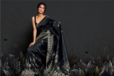 Taneira unveils Queen's collection featuring Mrunal Thakur - The Purbottar