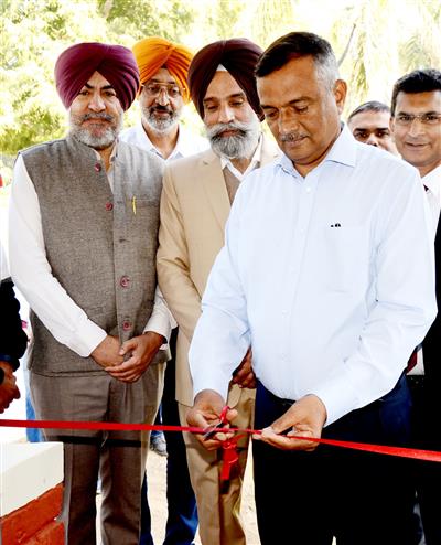 Vet Varsity inaugurates Milk Parlour at Main Campus on Ferozepur Road
