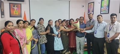 State Bank of India celebrated Teachers Day at Maharishi Dayanand Public School  by honouring Principal , Staff and Students